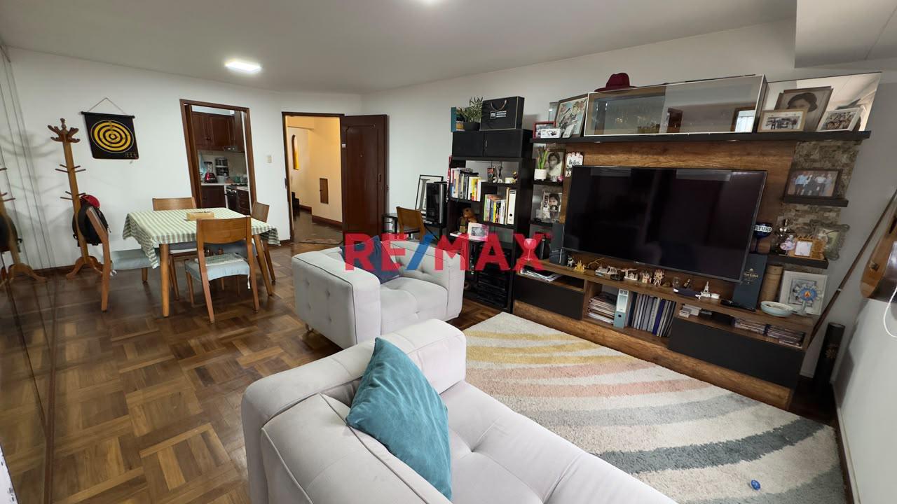 Departamento En Venta En San Borja, Limite Con San Isidro