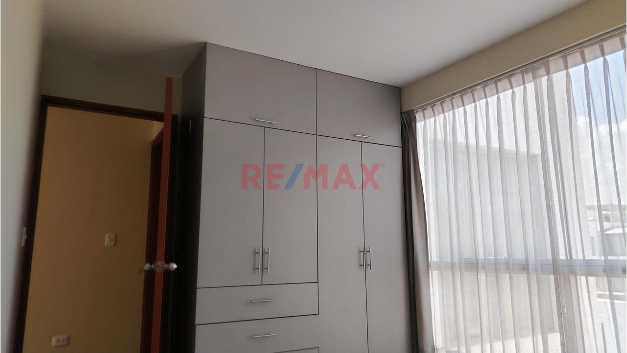 Alquiler De Amplio Departamento Con Cochera En Res. Mirasol De Cayma — foto 7