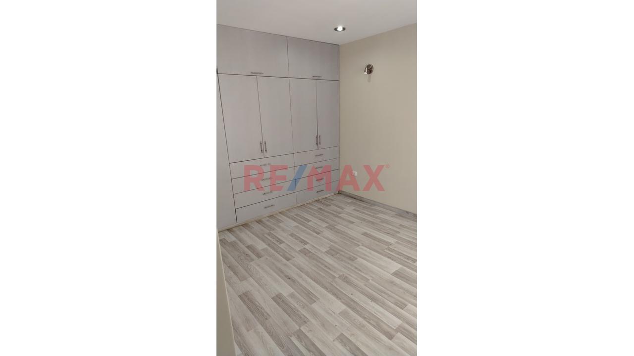 Alquiler De Amplio Departamento Con Cochera En Res. Mirasol De Cayma — foto 10