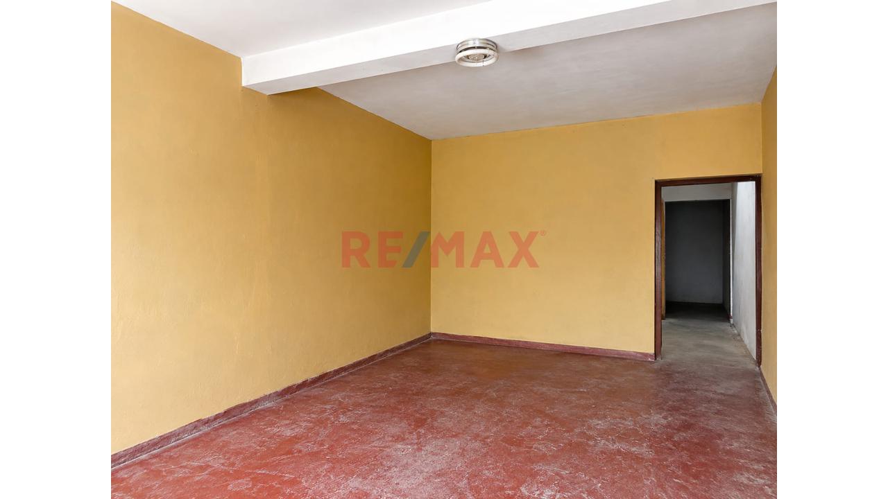 🚀Gran Oportunidad🚀 🏚Vive O Invierte En El Corazón De Sullana📌📍 A Dos Cuadras De La Plaza De Armas A Tan Solo💰 $45960🧨 - 3
