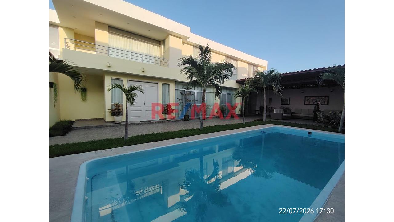 Espectacular Casa En Loma Linda Con 3 Departamentos Independientes A Precio De Ocasion - 1