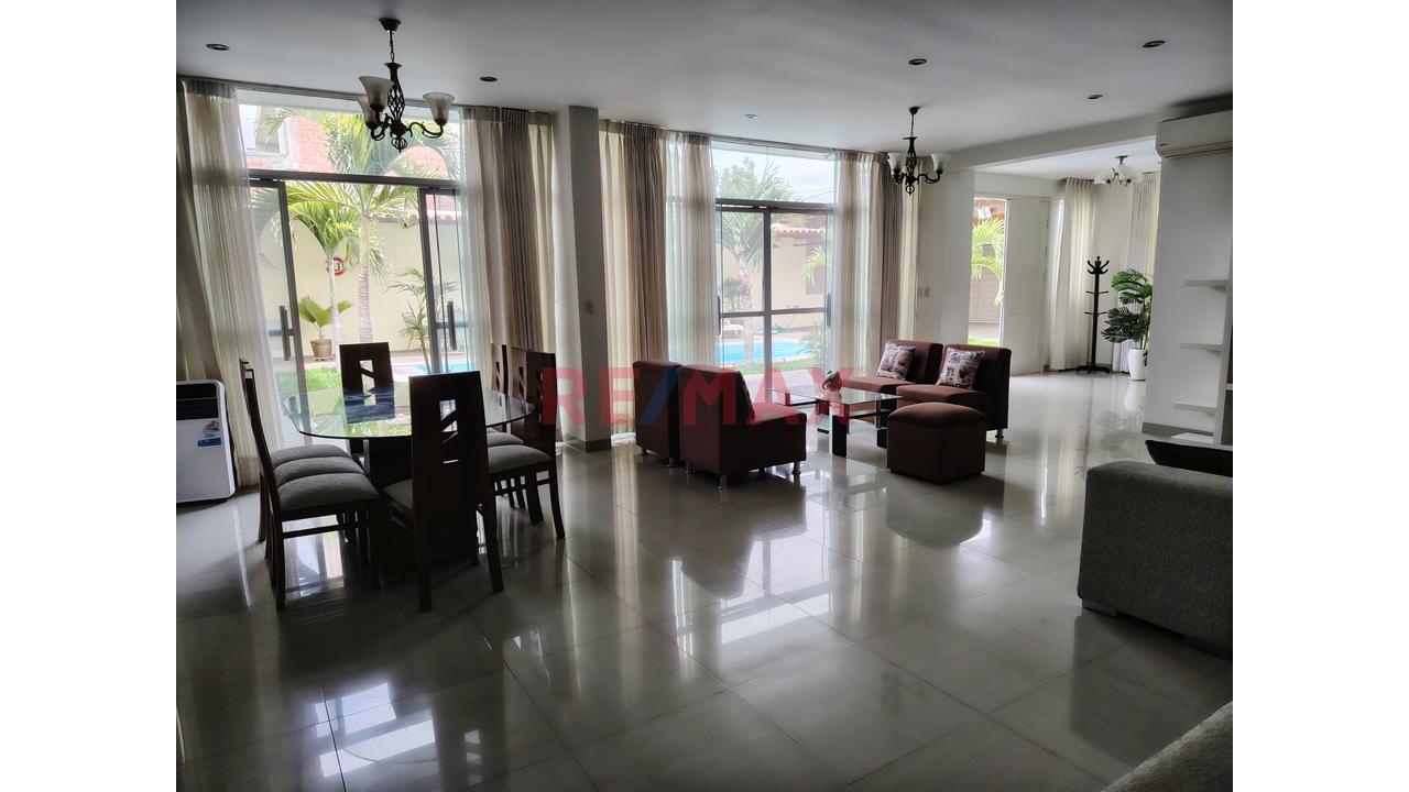 Espectacular Casa En Loma Linda Con 3 Departamentos Independientes A Precio De Ocasion - 6