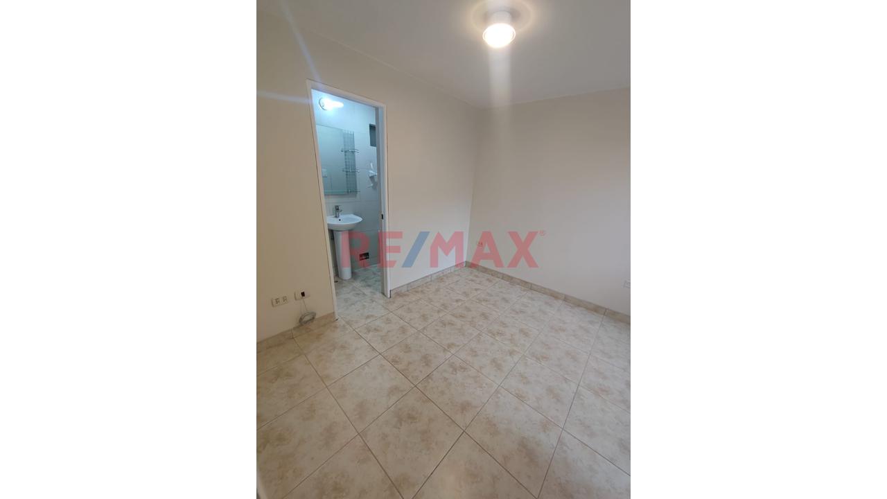 Alquilo Departamento 90.50 M² Con Terraza Y Vista A Parque: Límite De Ate Y La Molina — foto 2