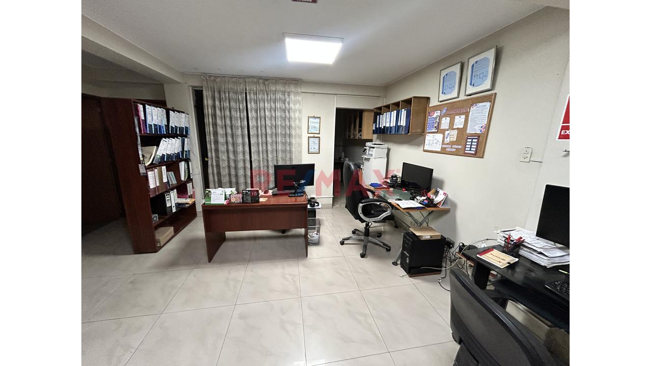 Vendo Amplia Casa De 245.49 M² Comonidad Y Conford En Sjm — foto 8