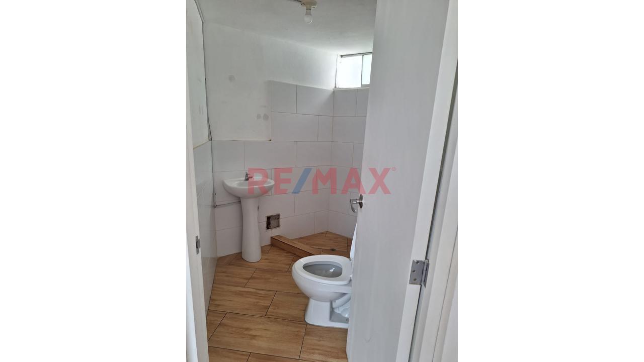 Alquiler Local Comercial/Oficina En San Isidro - A Pasos Del Centro Financiero 369M2 - 2