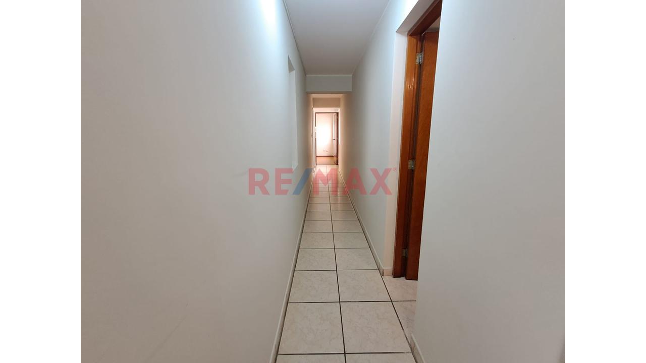 Se Alquila! Departamento 2 Hab + Cochera En 2Do Piso - A 5 Min Del Jockey Plaza Y Univ. De Lima — foto 11