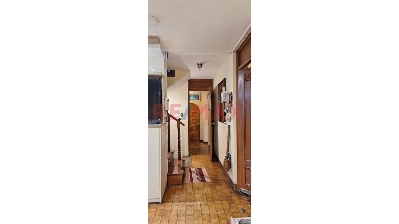 Exclusiva Casa Urbana De 3 Pisos De 276 M² En Urb. Las Orquídeas - Arequipa — foto 11