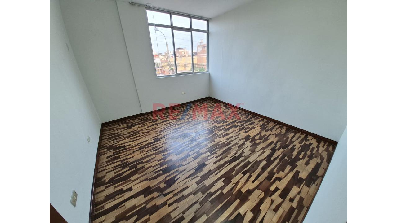 Alquiler De Departamento – Cercado De Lima Límite Con Pueblo Libre — foto 10