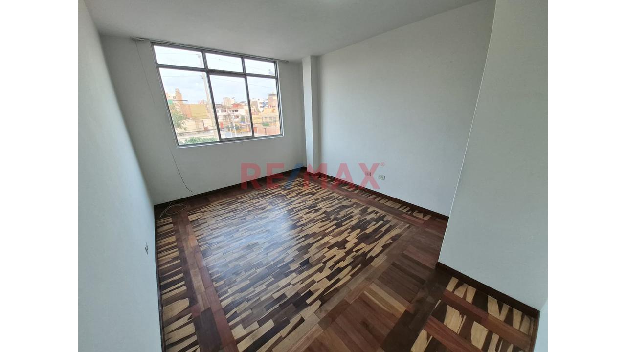 Alquiler De Departamento – Cercado De Lima Límite Con Pueblo Libre — foto 7