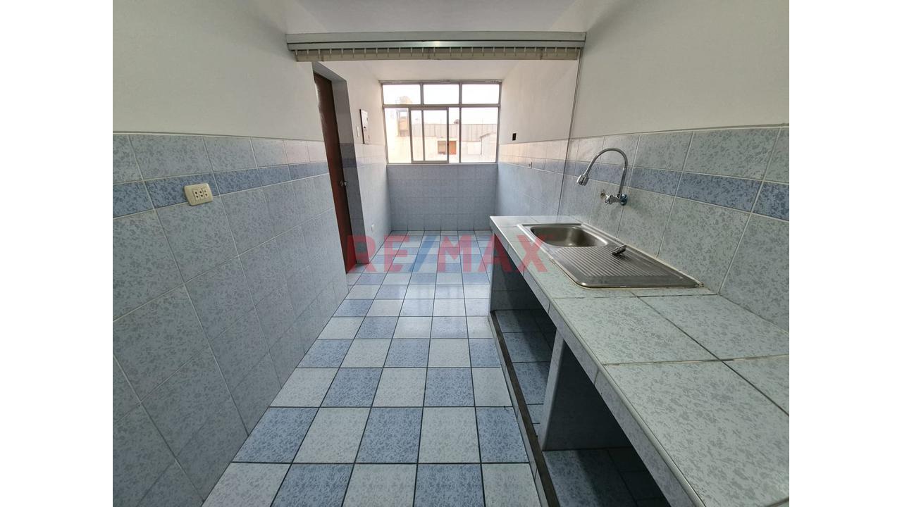 Alquiler De Departamento – Cercado De Lima Límite Con Pueblo Libre — foto 4