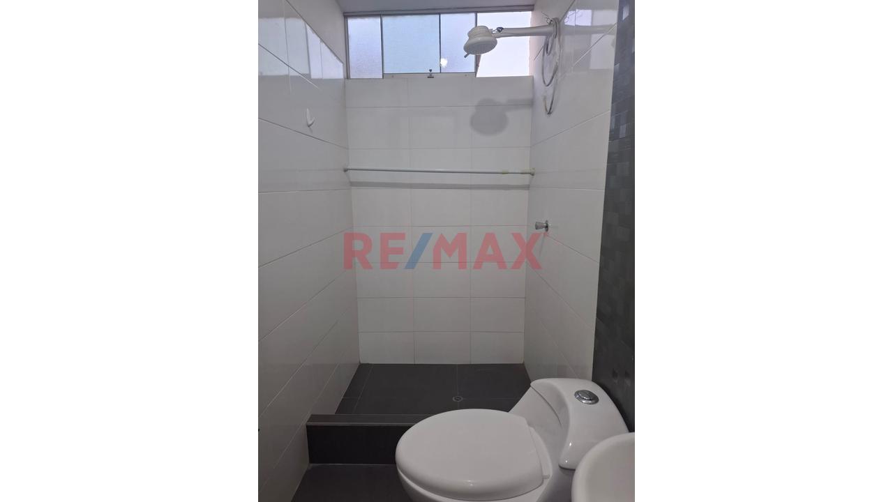 Minidepartamento En Alquiler En Cuarto Piso En Urb. La Primavera - Chiclayo — foto 5