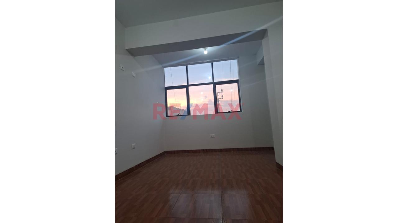 Minidepartamento En Alquiler En Cuarto Piso En Urb. La Primavera - Chiclayo — foto 8