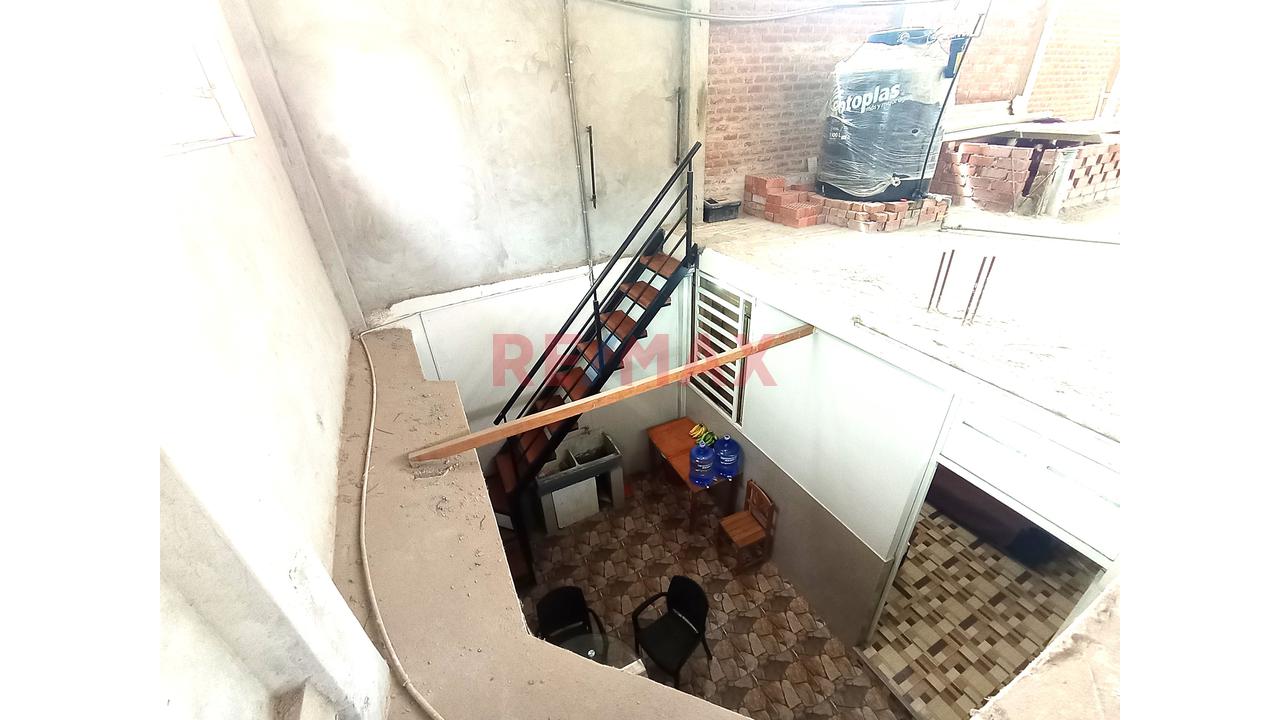 Invierte Donde La Ubicación Marca La Diferencia: Casa Frente A Parque En Cossío Del Pomar-Castilla-Piura — foto 12