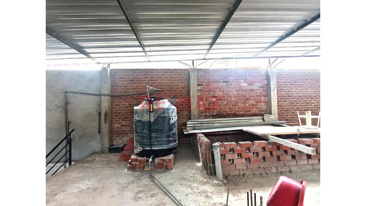 Invierte Donde La Ubicación Marca La Diferencia: Casa Frente A Parque En Cossío Del Pomar-Castilla-Piura — foto 5