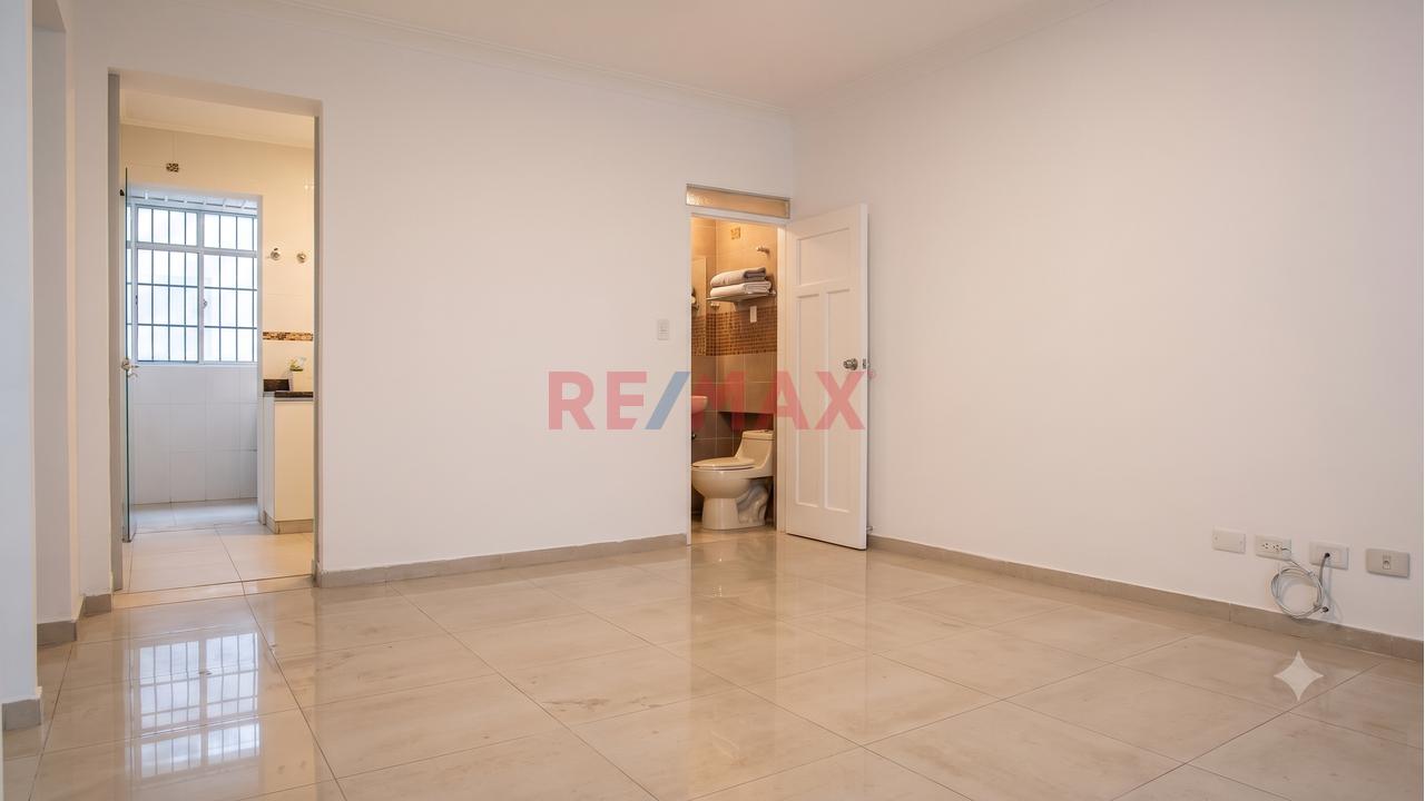 ¡Excelente Oportunidad! Venta De Local En El Corazón De Jesús María - 2