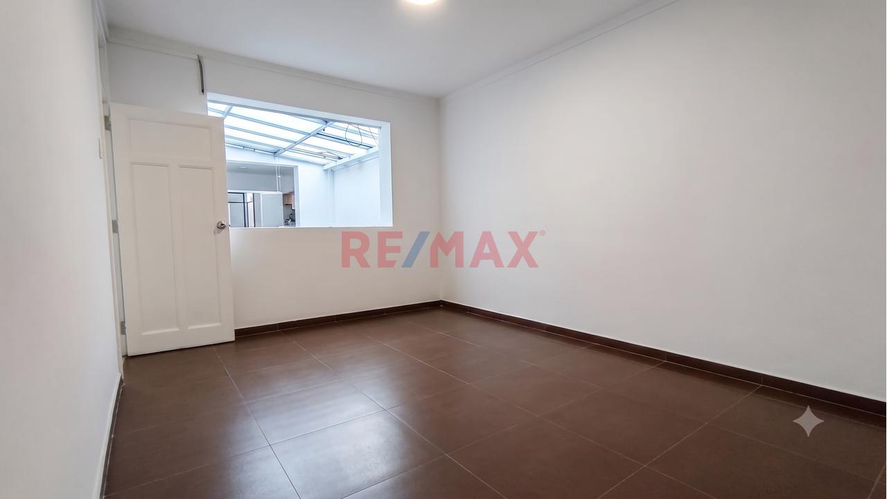 ¡Excelente Oportunidad! Venta De Local En El Corazón De Jesús María - 18