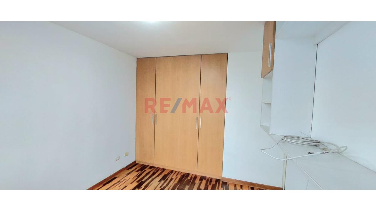 Alquiler De Hermoso Departamento En 5To Piso, A 2 Cuadras Del Ovalo Santa Anita — foto 8