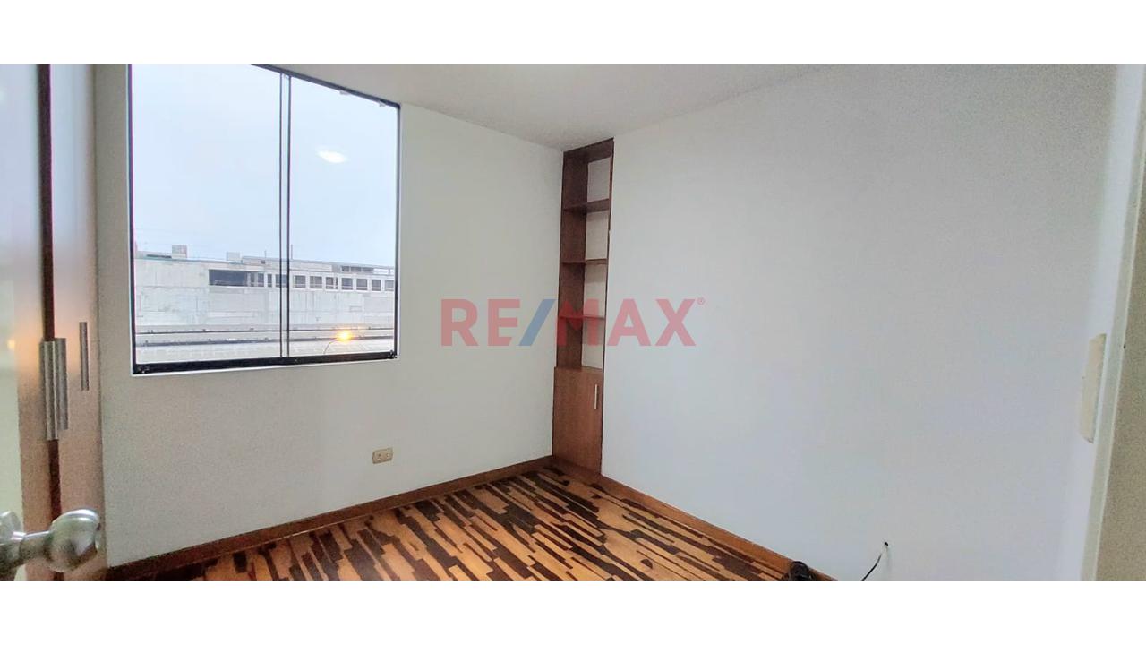 Alquiler De Hermoso Departamento En 5To Piso, A 2 Cuadras Del Ovalo Santa Anita — foto 12