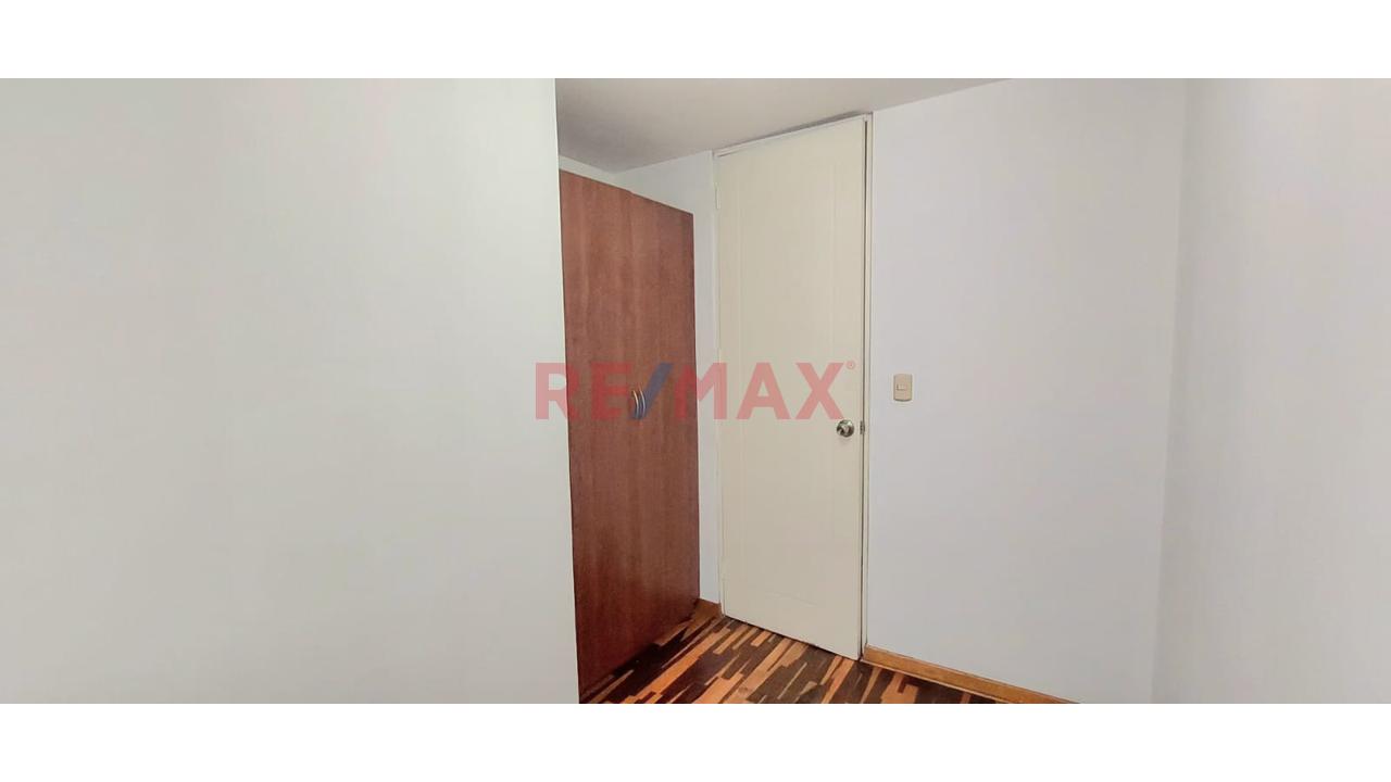 Alquiler De Hermoso Departamento En 5To Piso, A 2 Cuadras Del Ovalo Santa Anita — foto 14