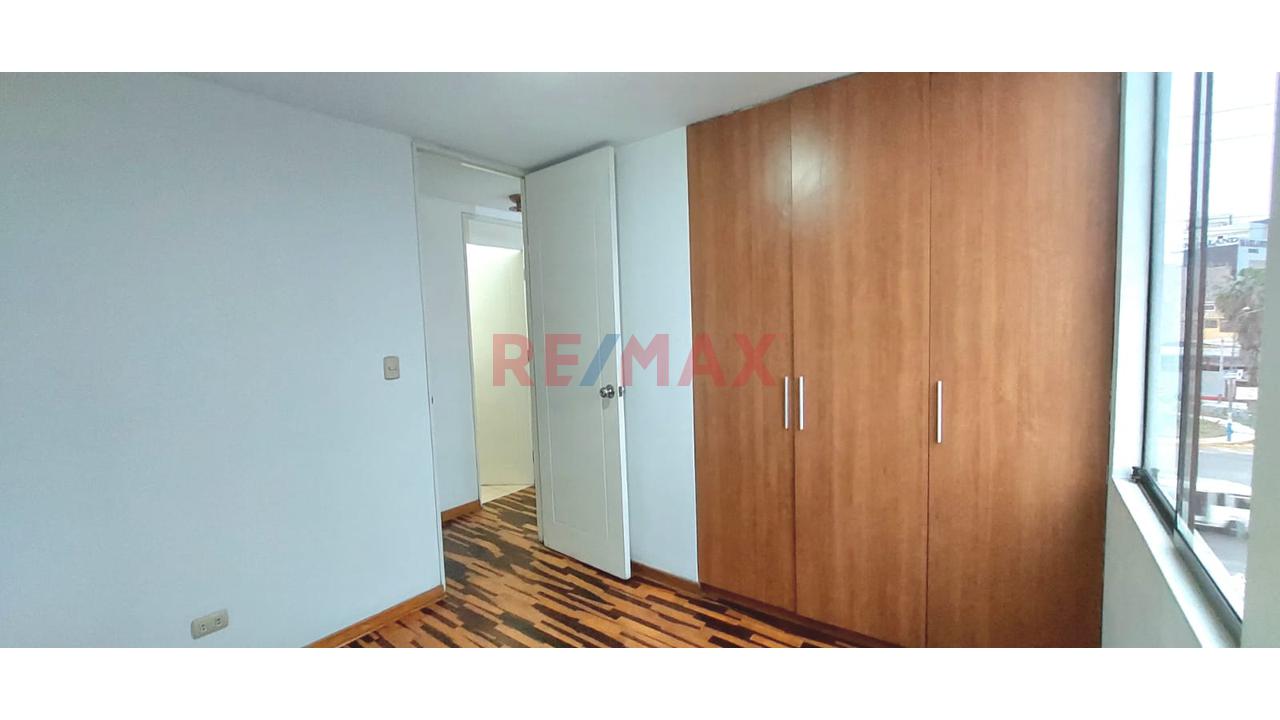 Alquiler De Hermoso Departamento En 5To Piso, A 2 Cuadras Del Ovalo Santa Anita — foto 7