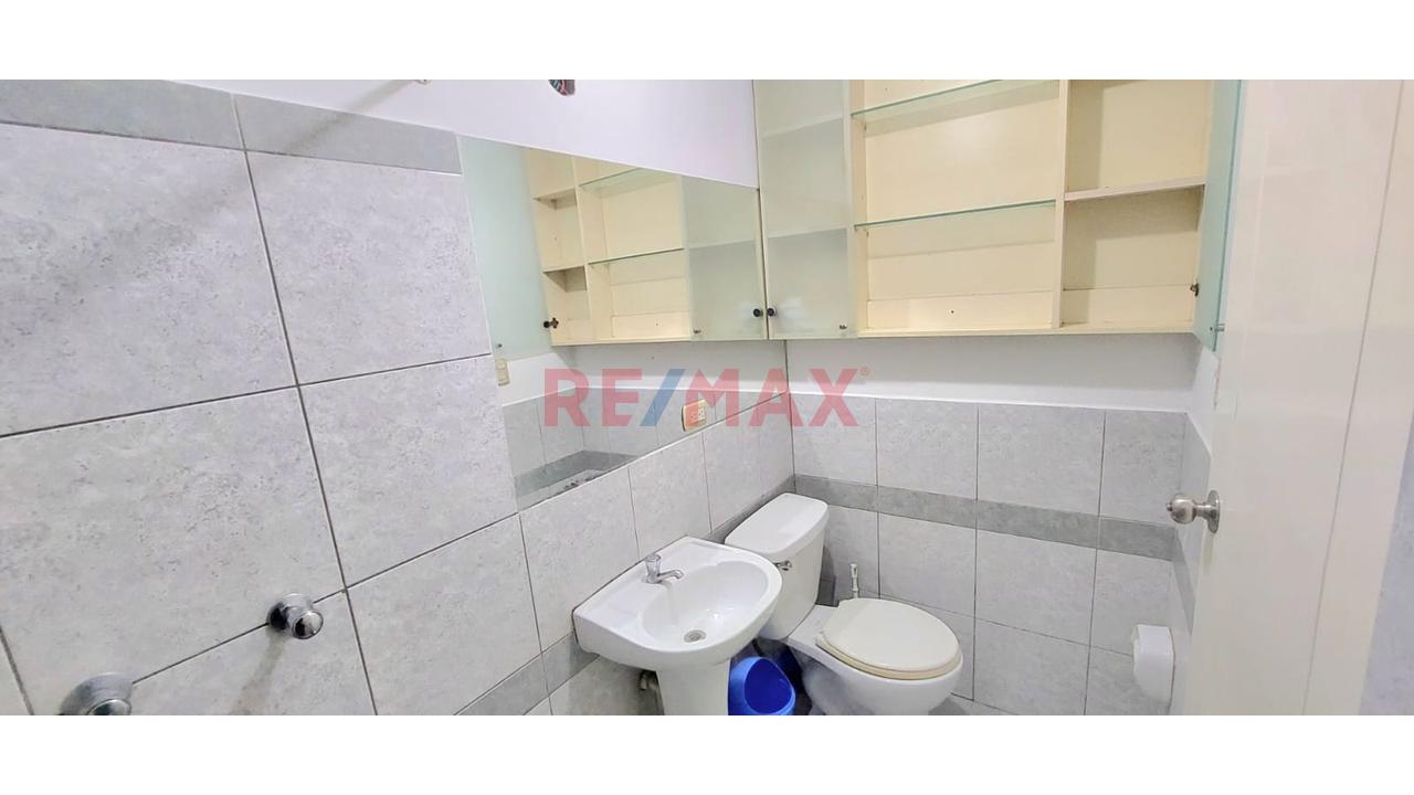Alquiler De Hermoso Departamento En 5To Piso, A 2 Cuadras Del Ovalo Santa Anita — foto 11