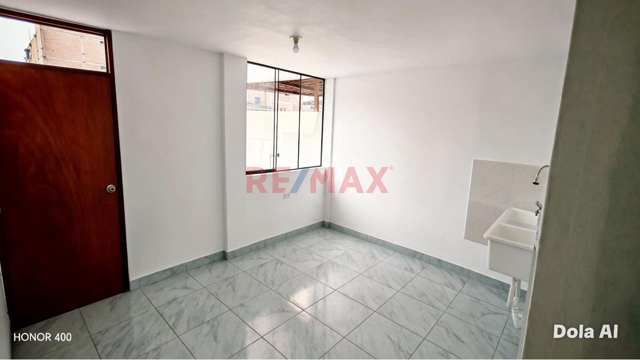 Alquilo Departamento  En San Juan De Lurigancho — foto 2