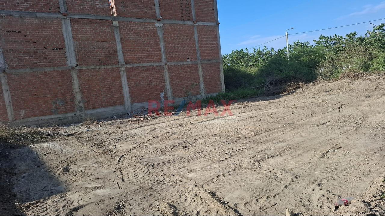 Terreno En Venta En Los Portales De Lambayeque - Alameda Real - 4