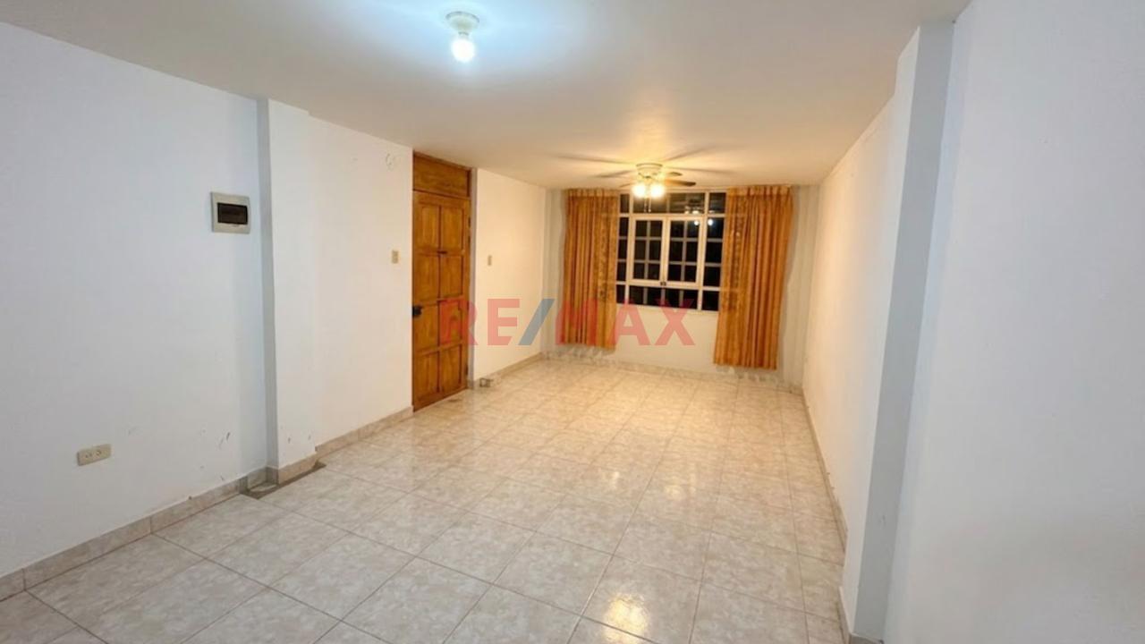 Casa 3 Pisos En Venta Urb El Amauta Chiclayo - 14
