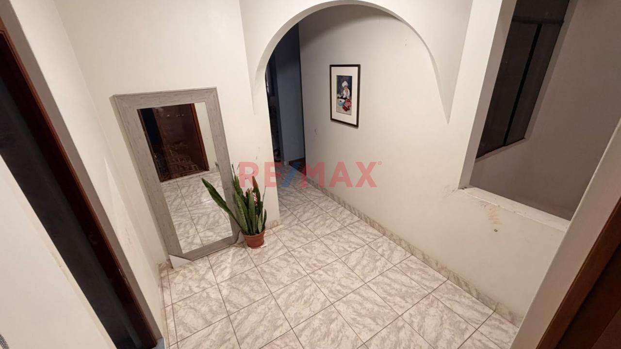 Casa 3 Pisos En Venta Urb El Amauta Chiclayo - 10