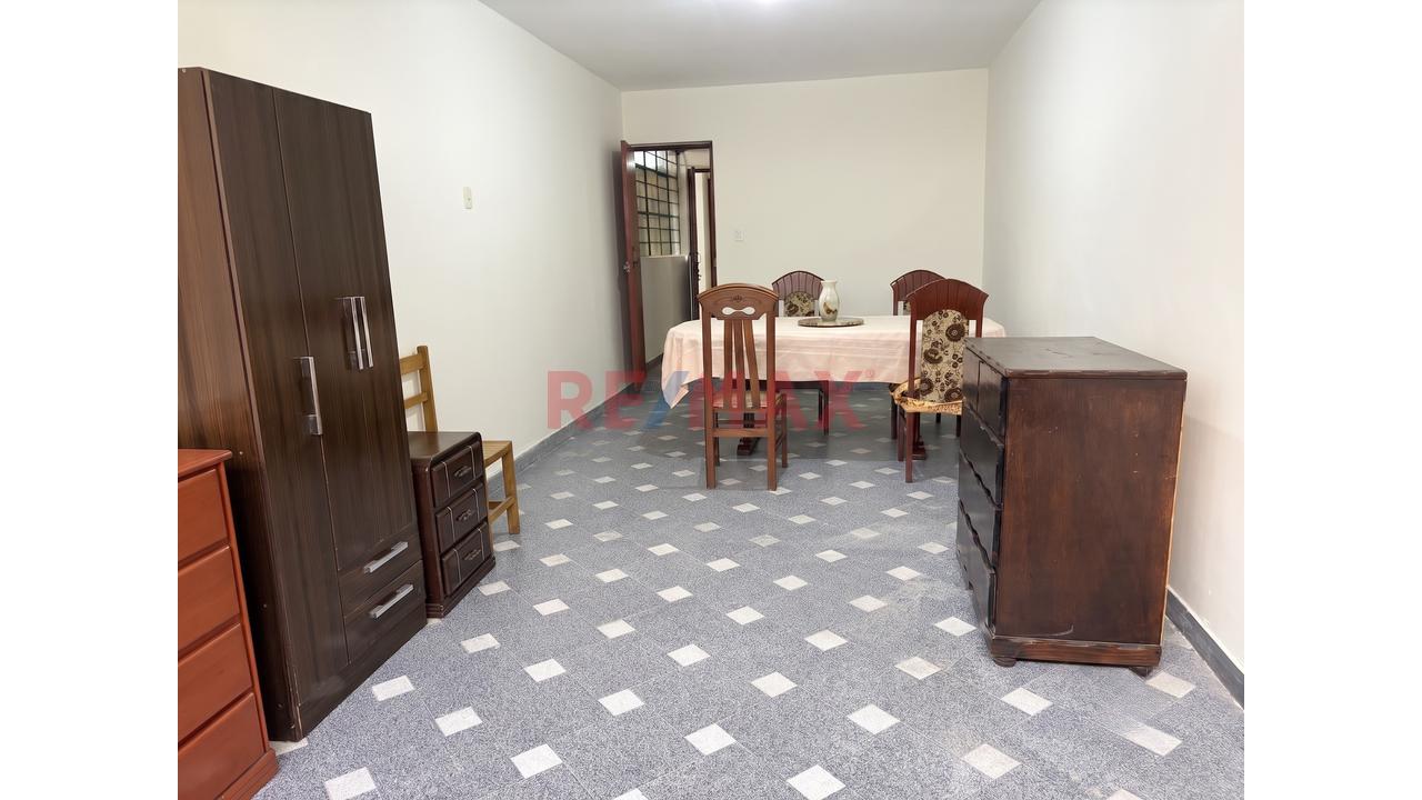 Se Vende Casa De 5 Pisos En Los Olivos . Cerca A Naranjal — foto 3
