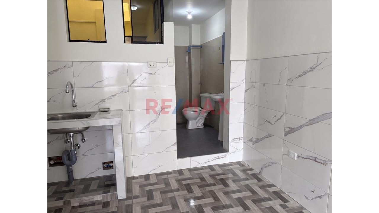 Se Vende Casa De 5 Pisos En Los Olivos . Cerca A Naranjal — foto 7
