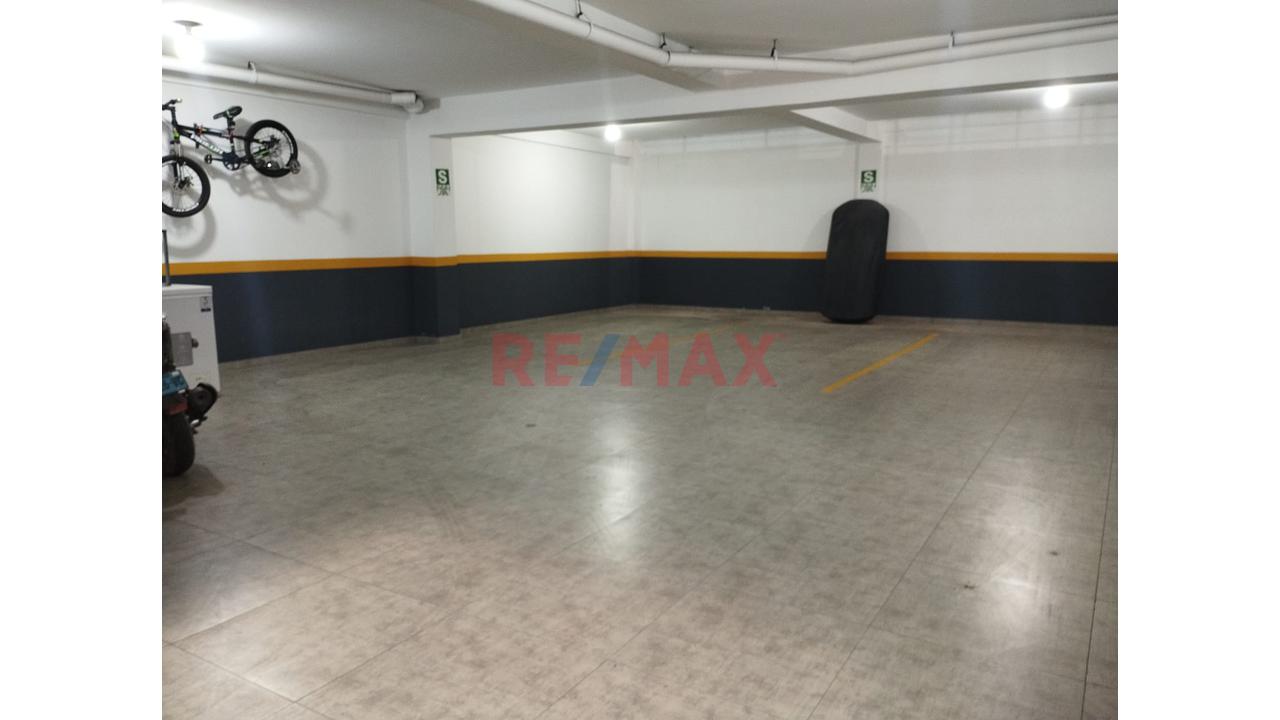 Se Alquila Local Comercial  En San Roque Surco - 2