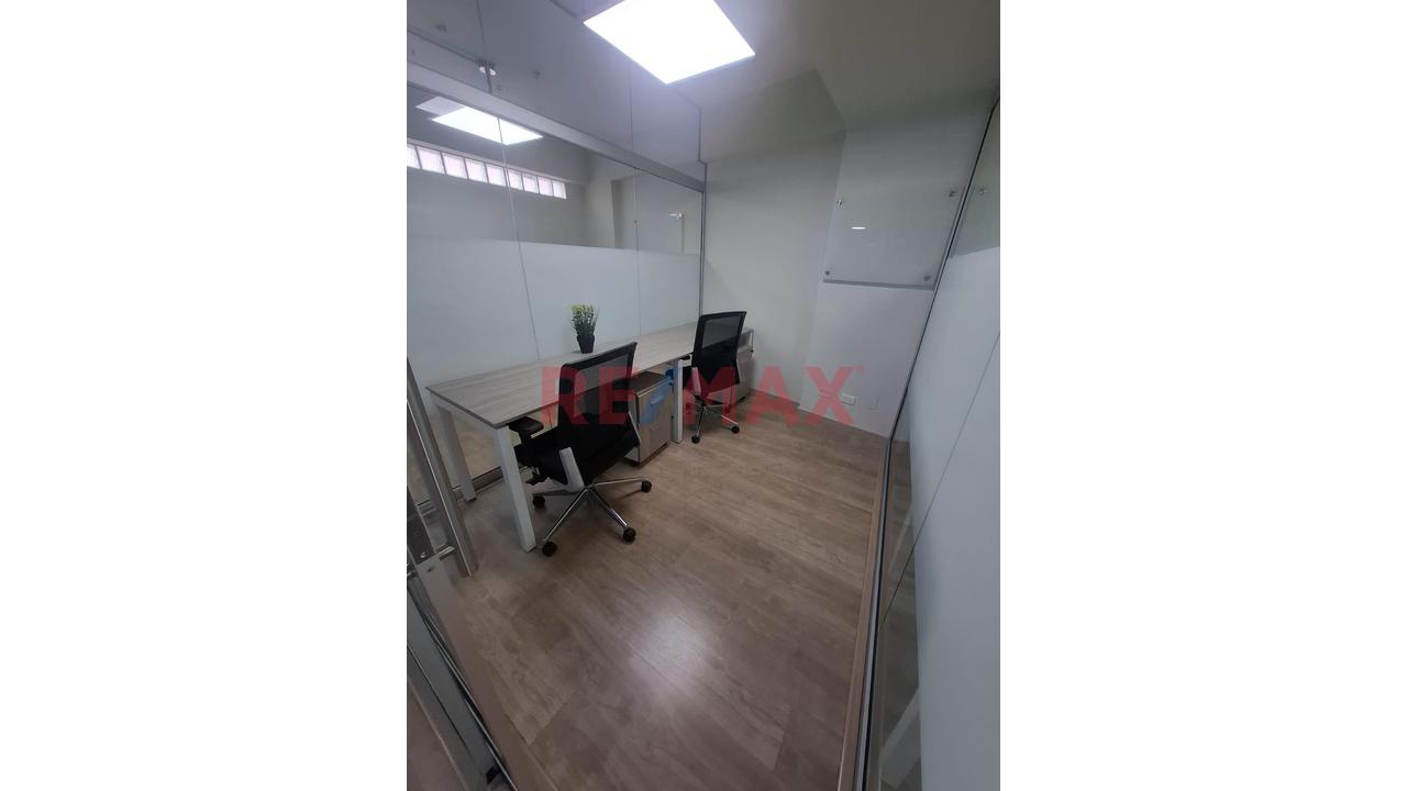 Alquiler Oficina Semiamoblada En Monterrico Surco Torre La Encalada — foto 3