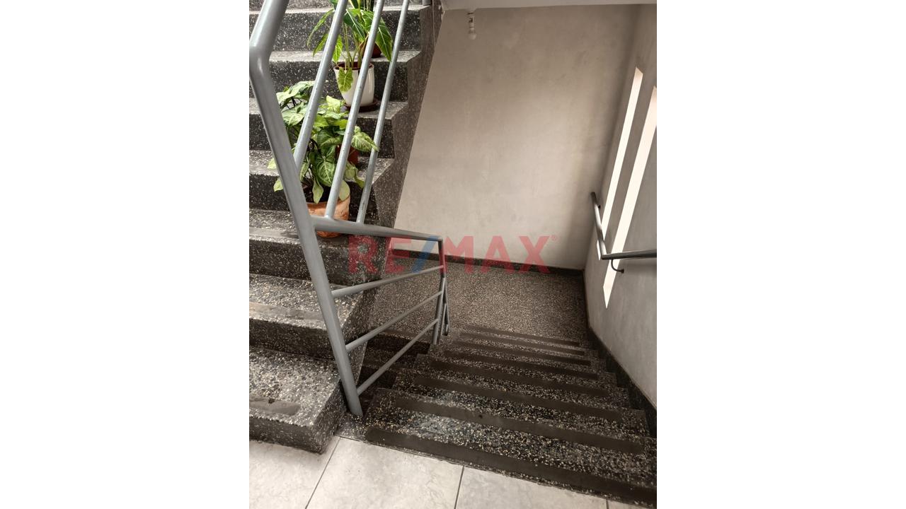 Se Alquila Lindo Departamento Con Vista A La Calle Zona Residencial Tranquila — foto 6