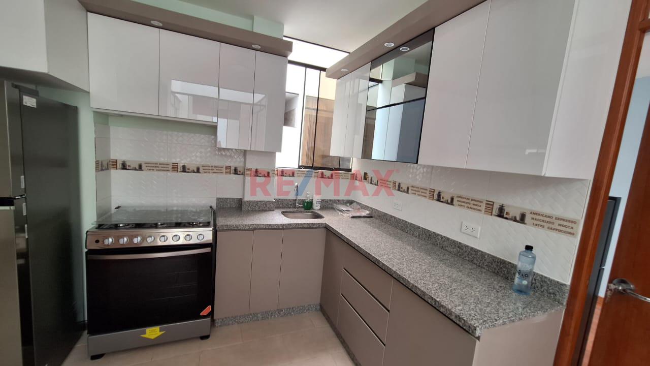 Venta De Departamento De Estreno De 3 Dormitorios En Ate Cerca A Centros Comerciales Colegios Y Bancos — foto 5