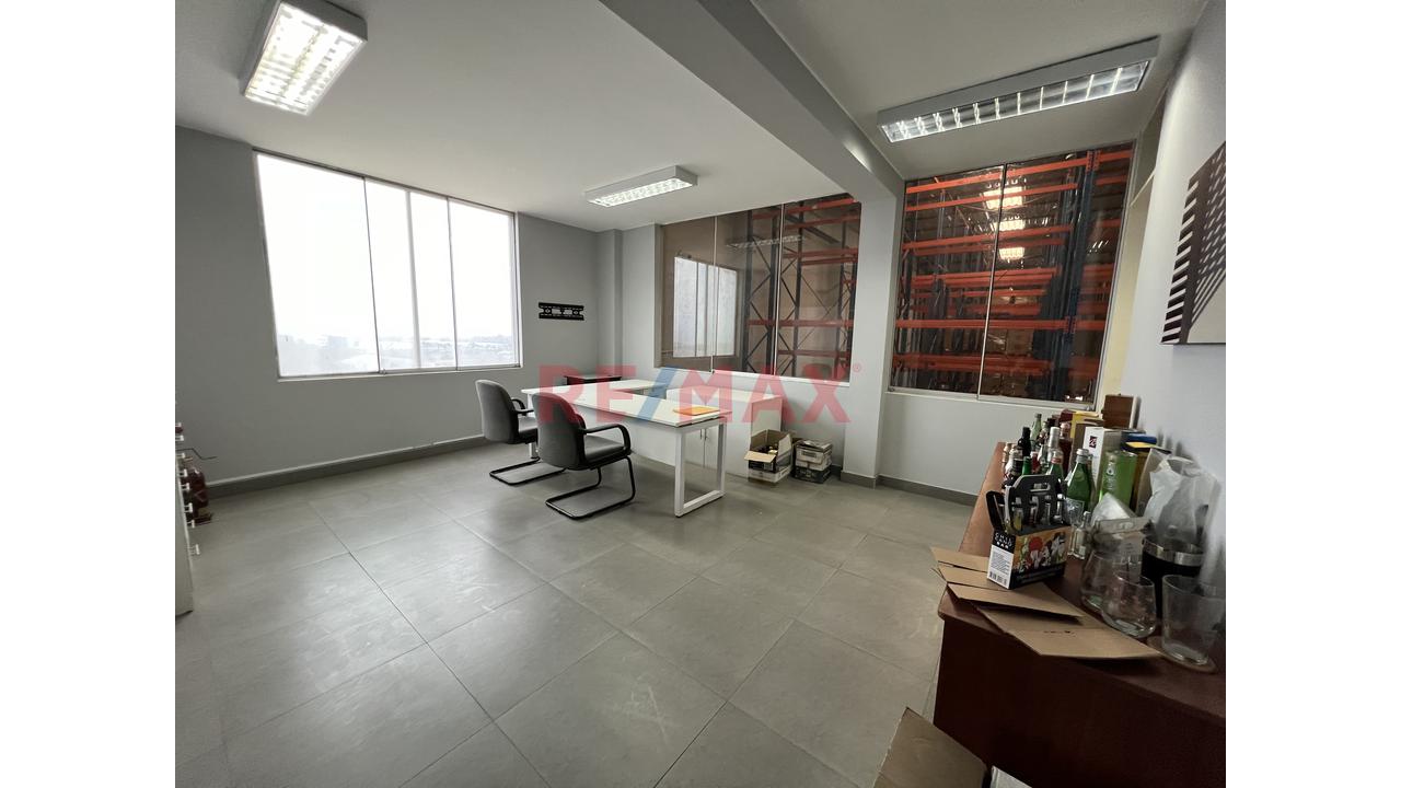 Alquiler Local Industrial I2 - Villa El Salvador – A Metros De Av. El Sol - 12