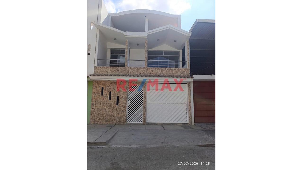 🔥Gran  Oportunidad !!!  Se Vende Casa  En  Urb. Villas  Del  Sol  Mz E  Lote 4  📐 194.00  M2 - 1
