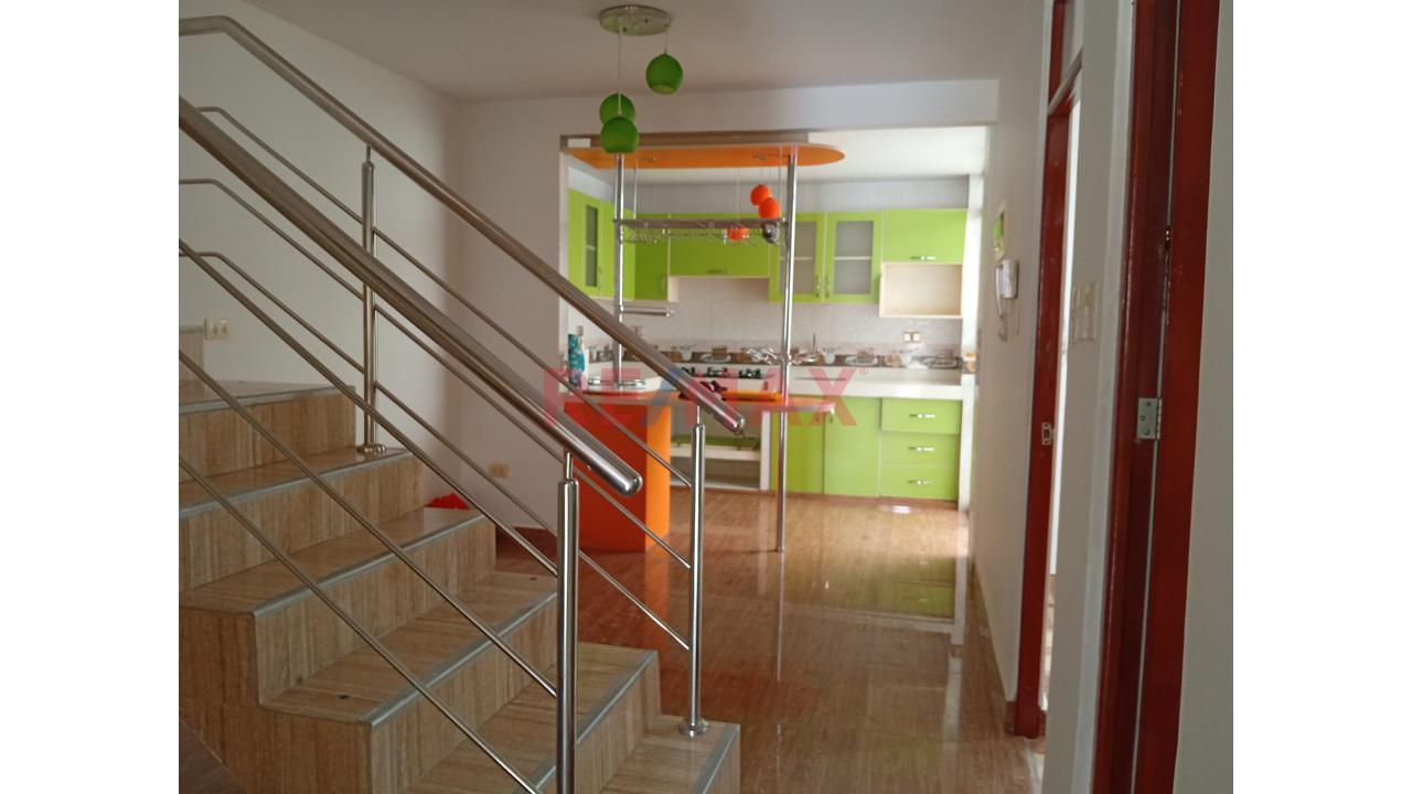 🔥Gran Oportunidad !!! Se Vende Casa En Urb. Villas Del Sol Mz E Lote 4 📐 194.00 M2 - 7