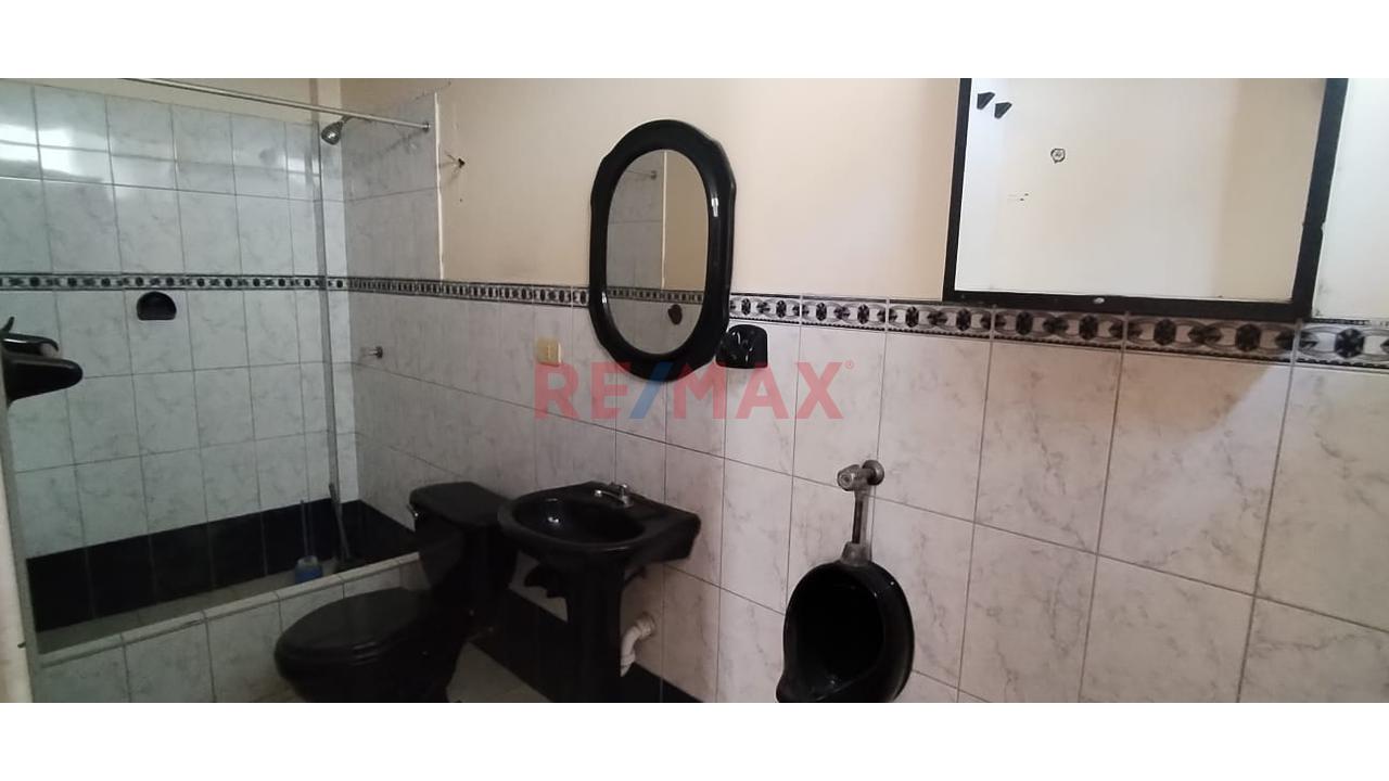 Venta De Amplio Departamento En Los Olivos — foto 8