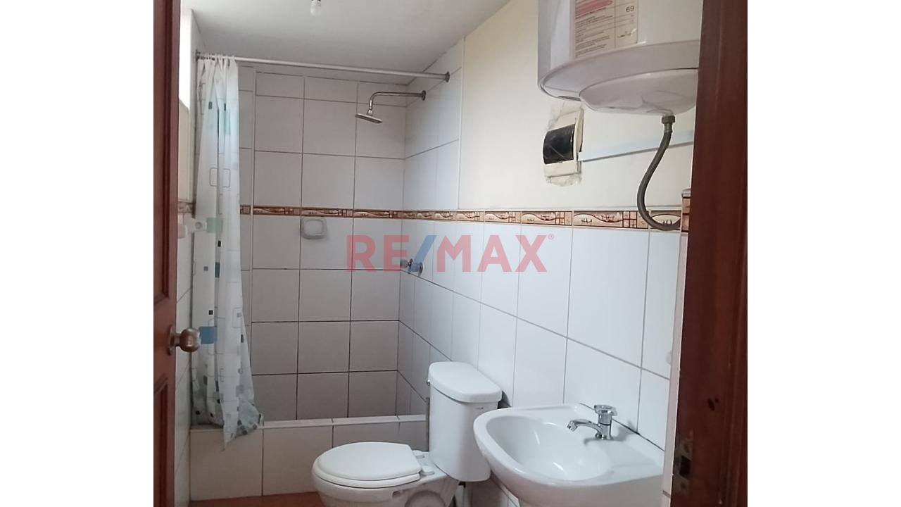 Venta De Amplio Departamento En Los Olivos — foto 4