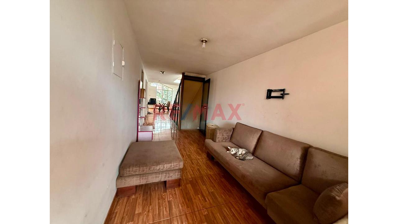 Casa De 3 Pisos En Venta - Lurín - 3