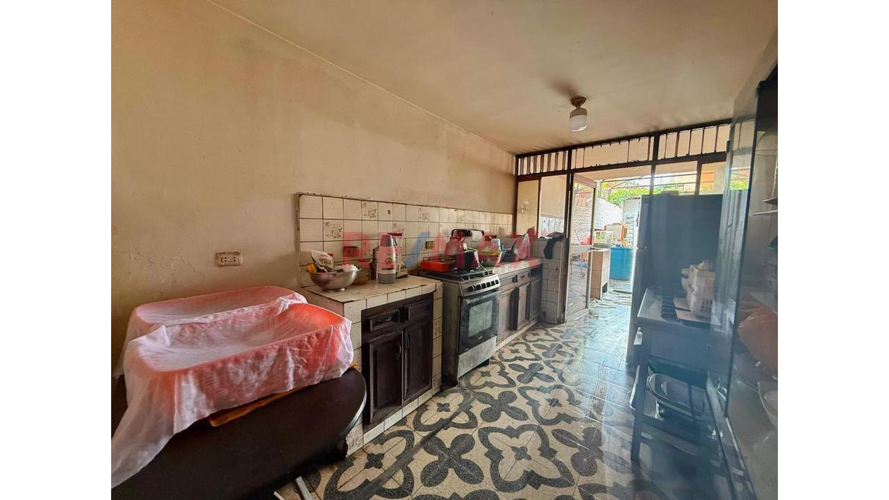 Casa De 3 Pisos En Venta - Lurín - 13