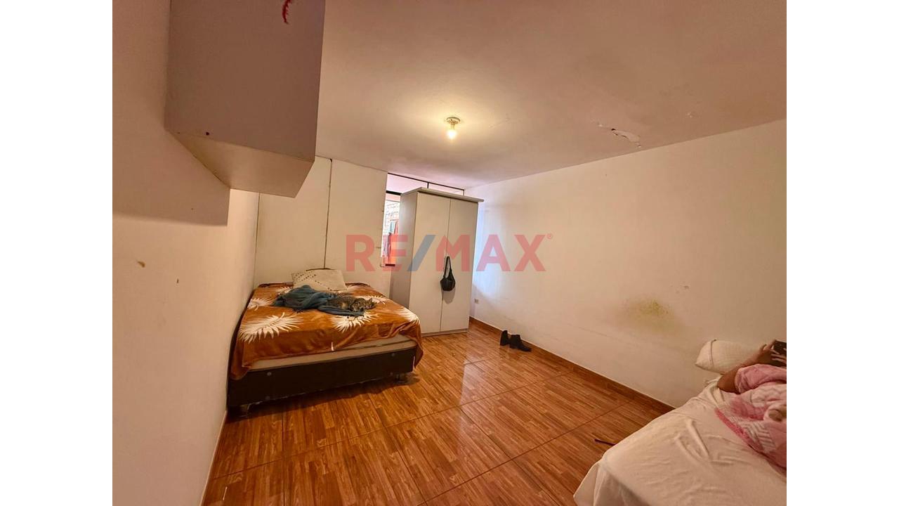 Casa De 3 Pisos En Venta - Lurín - 9