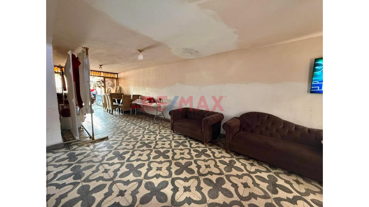 Casa De 3 Pisos En Venta - Lurín - 12