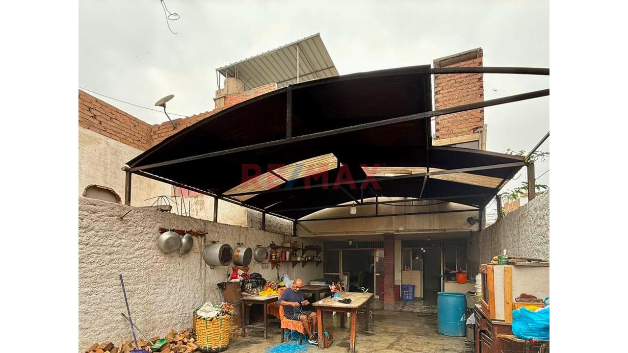 Casa De 3 Pisos En Venta - Lurín - 15