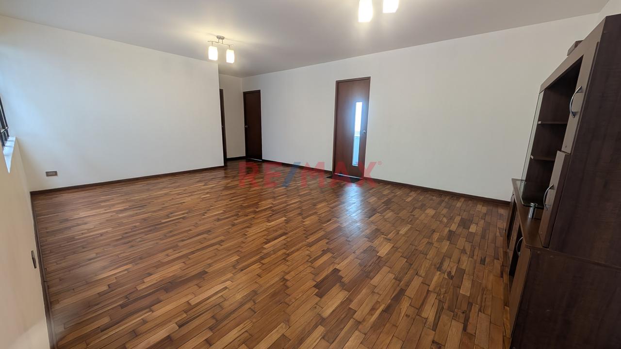 🏥 Consultorio U Oficina En Lince | A 2 Cuadras Del Hospital Rebagliati - 3