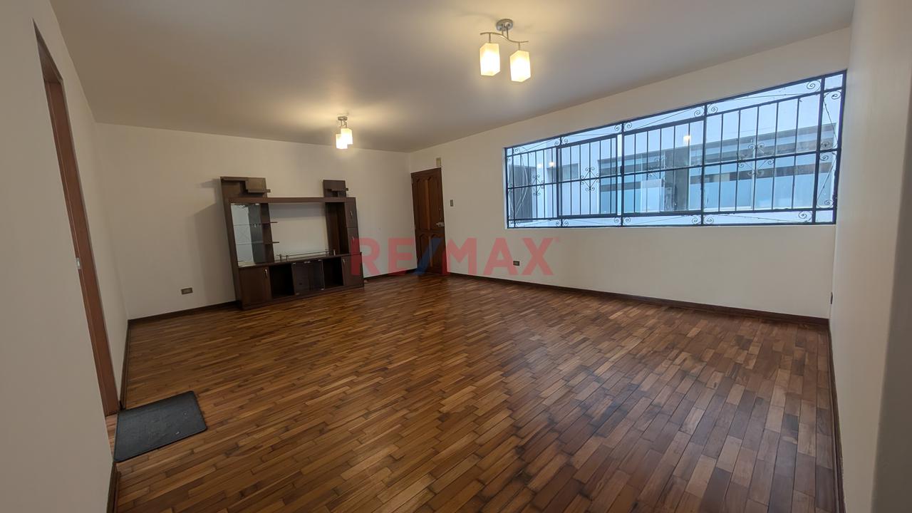 🏥 Consultorio U Oficina En Lince | A 2 Cuadras Del Hospital Rebagliati - 4