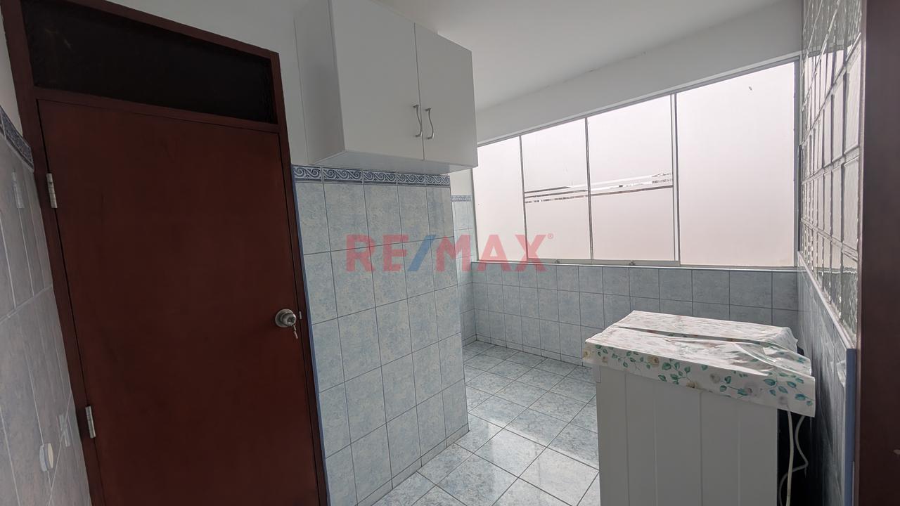 🏥 Consultorio U Oficina En Lince | A 2 Cuadras Del Hospital Rebagliati - 12