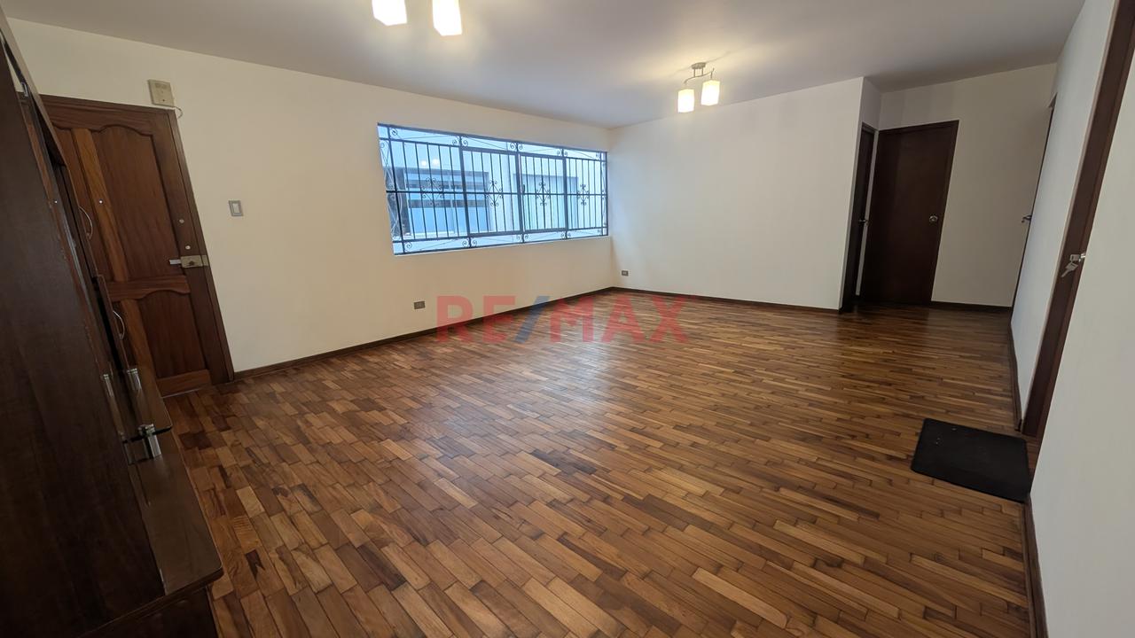 🏥 Consultorio U Oficina En Lince | A 2 Cuadras Del Hospital Rebagliati - 5