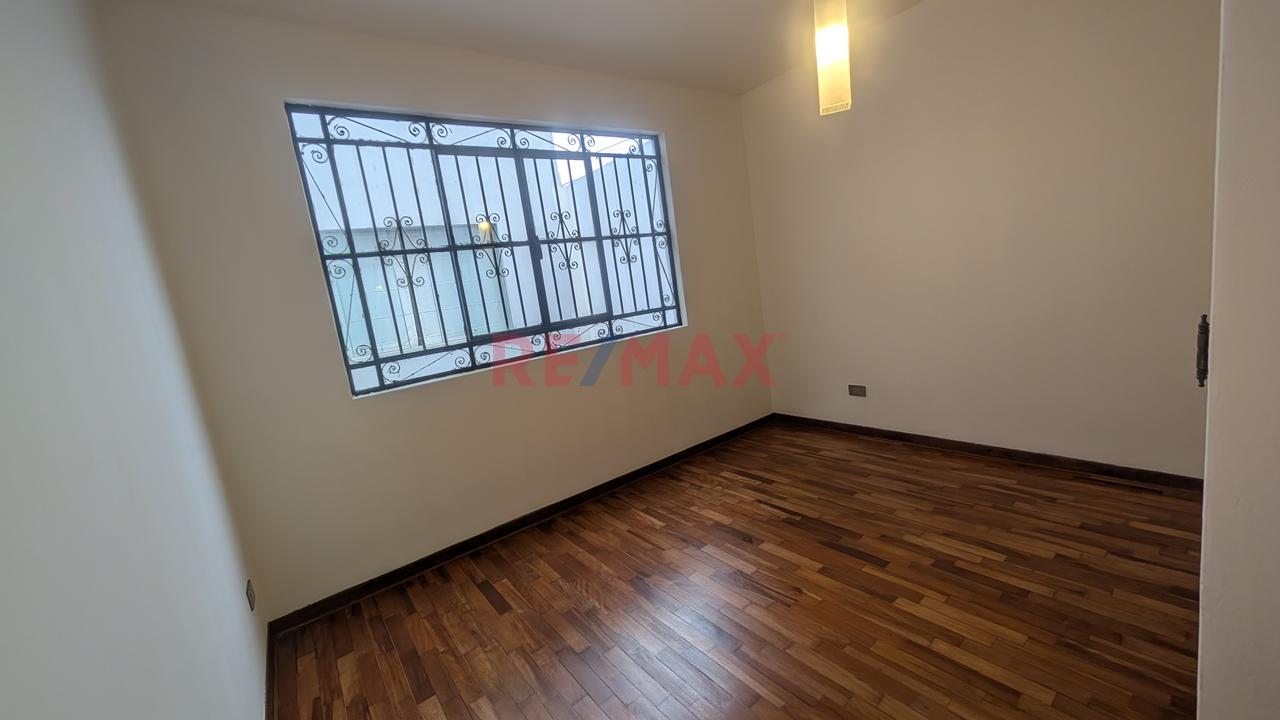 🏥 Consultorio U Oficina En Lince | A 2 Cuadras Del Hospital Rebagliati - 6